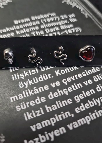 Beden Siyah Gotik Punk Küpe Seti