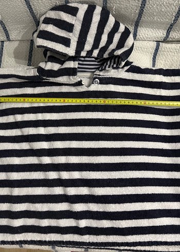 Çizgili Kapüşonlu Erkek Çocuk Bornozu - Görsel 5