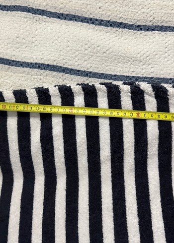 Çizgili Kapüşonlu Erkek Çocuk Bornozu - Görsel 4