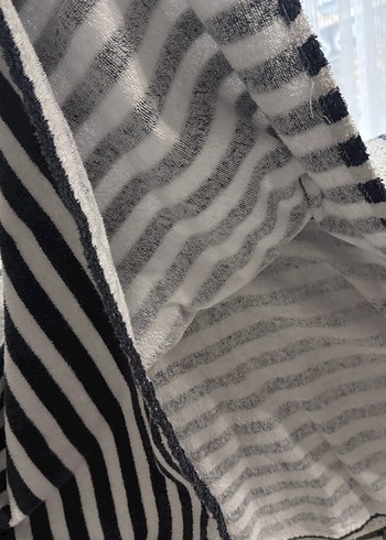 Çizgili Kapüşonlu Erkek Çocuk Bornozu - Görsel 3