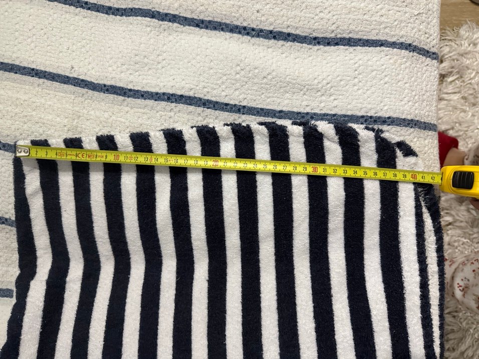 Çizgili Kapüşonlu Erkek Çocuk Bornozu - Görsel 4