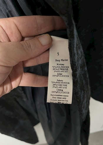 Yılan Desenli Siyah Goth Kadın Kaban - Görsel 3