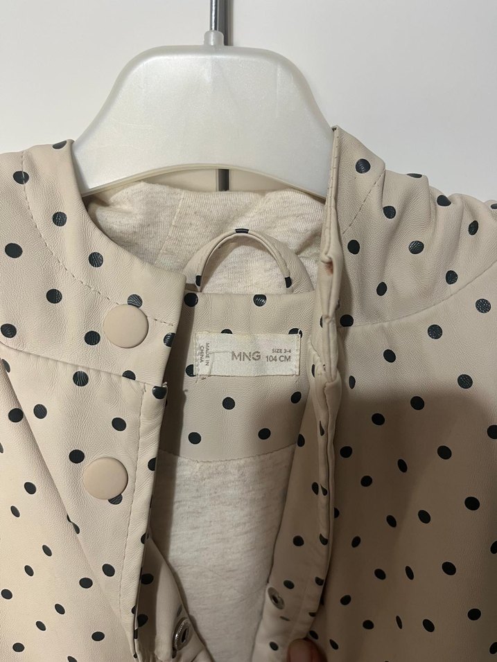 Mango Kız Çocuk Bej Puantiyeli Düğmeli Mont/Yağmurluk - Görsel 2