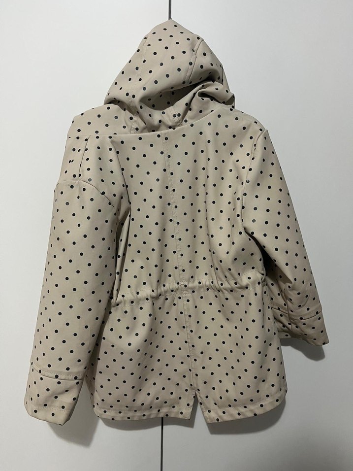 Mango Kız Çocuk Bej Puantiyeli Düğmeli Mont/Yağmurluk - Görsel 3