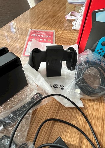 Kırmızı Nintendo Switch Oled 64GB Konsolu - Görsel 5