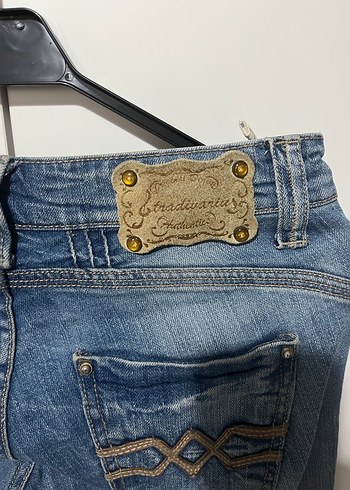 Stradivarius Mavi Kadın Bol Kesim Kot Pantolon - Görsel 3