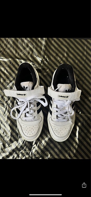 37,5 Beden Adidas Forum Low ayakkabı