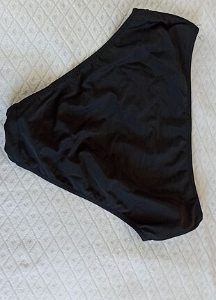 Siyah bikini altı