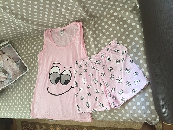 Şortlu pijama takımı