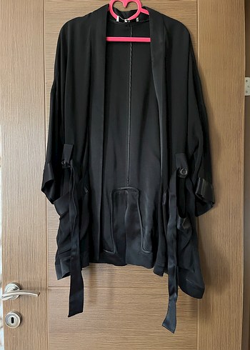 Siyah Kuşaklı Midi Ceket - Görsel 2
