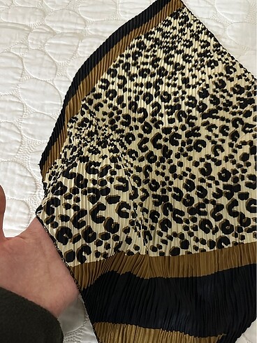  Beden LEOPAR DESENLİ FULAR