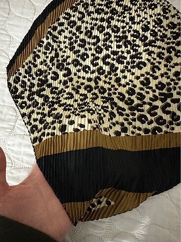 Diğer LEOPAR DESENLİ FULAR
