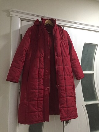 Zara Kadın kırmızı şişme parka kar montu