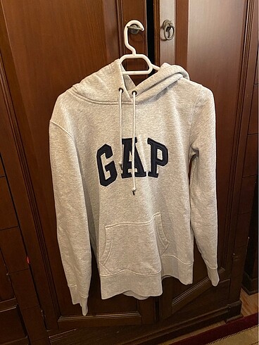 gap sweatshirt