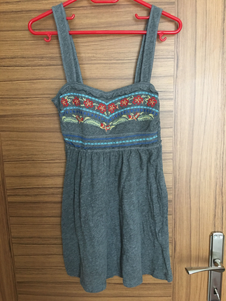 xs Beden çeşitli Renk Koton ole marka, nakış detaylı, askılı bluz