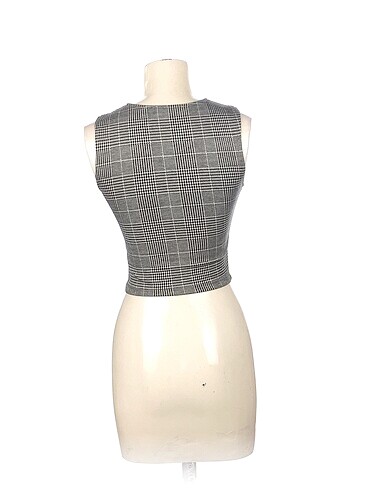 m Beden PreLoved T-shirt %70 İndirimli.