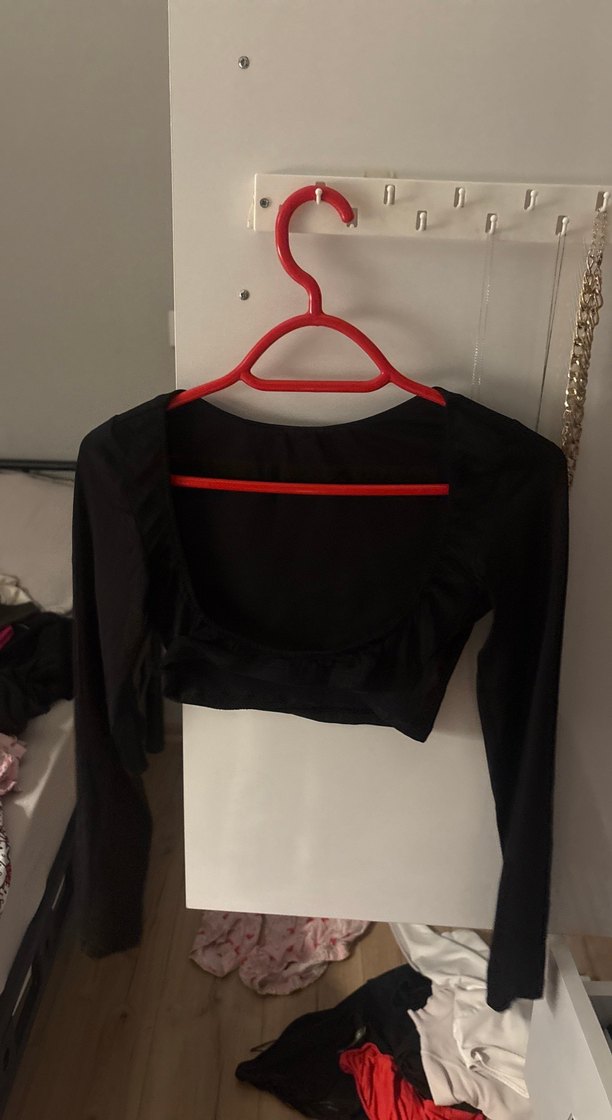 Uzun Kollu Siyah sırtı açık - Görsel 2