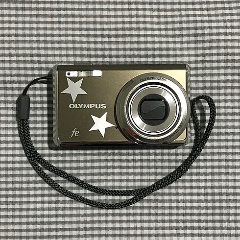 Olympus dijital fotoğraf makinesi