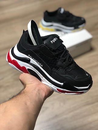 SÜPER MODEL BALENCİAGA!!!!! 