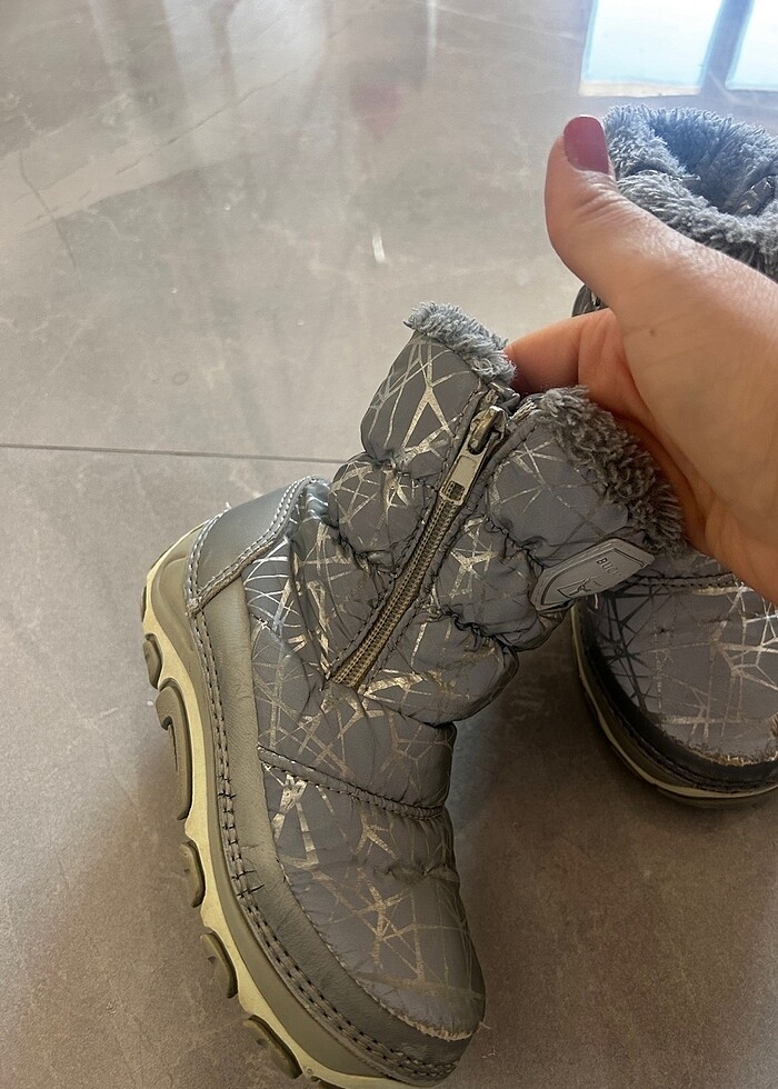 Kız çocuk kar botu (karanlıkta parlar) - Görsel 3