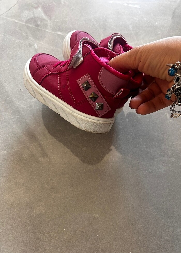 Kız çocuk bot - Görsel 2