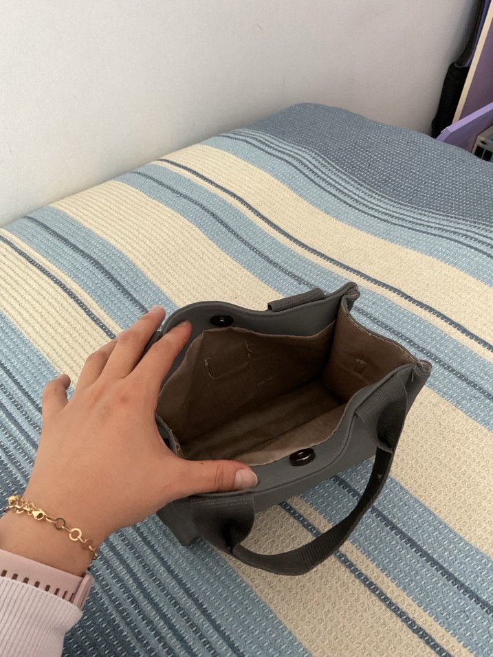 Gri Deri Kadın El Çantası - Görsel 3