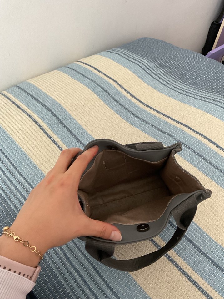 Gri Deri Kadın El Çantası - Görsel 4