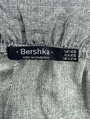 xs Beden gri Renk Bershka Mini Şort %70 İndirimli.