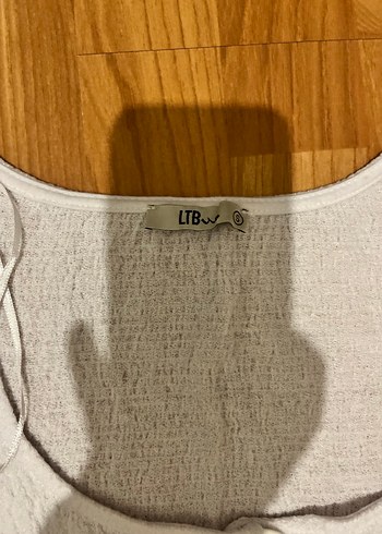 Düğmeli Beyaz Keten Kadın Bluz - Görsel 2