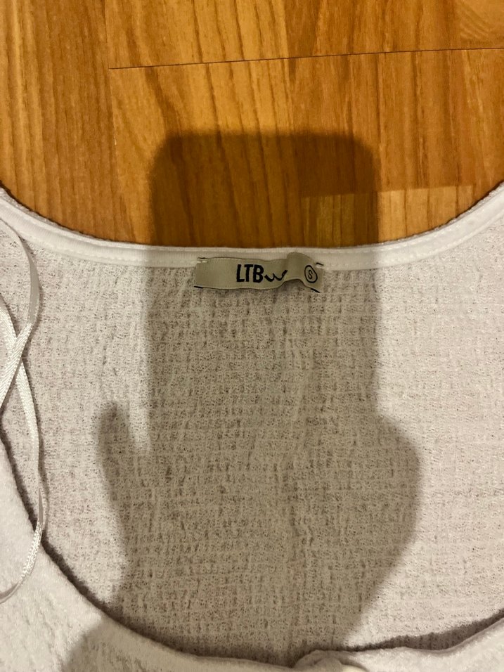 Düğmeli Beyaz Keten Kadın Bluz - Görsel 2