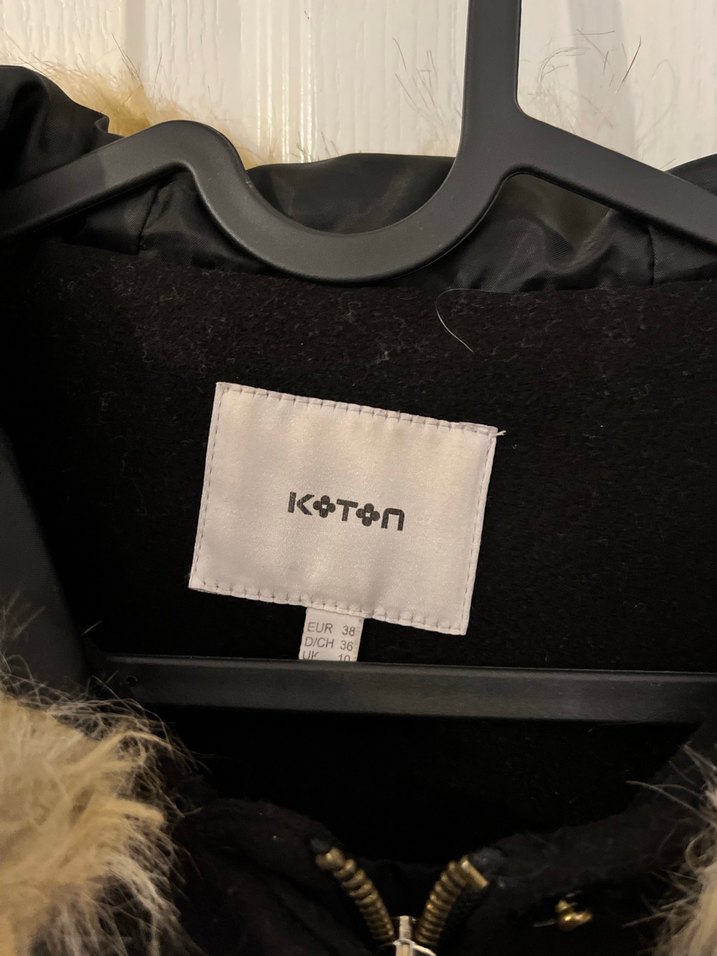 Siyah Kürklü Midi Kışlık Kadın Mont - Görsel 2