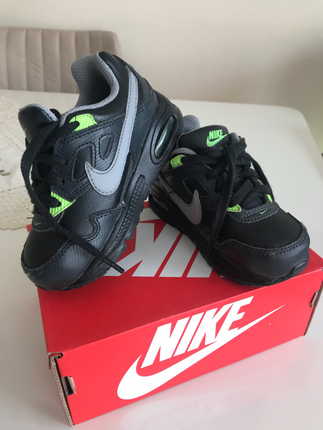 Nike air 25 numara