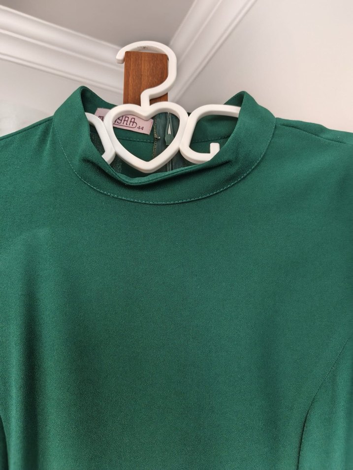 Yeşil Uzun Kollu İşlemeli Abiye Elbise - Görsel 3