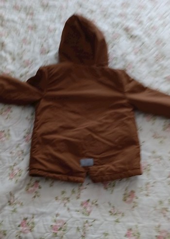 Erkek Çocuk Kahverengi Kapüşonlu Mont - Görsel 2