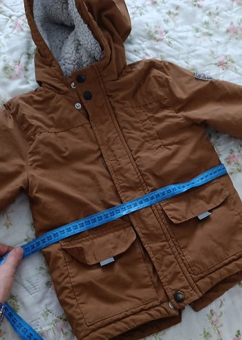 Erkek Çocuk Kahverengi Kapüşonlu Mont - Görsel 4