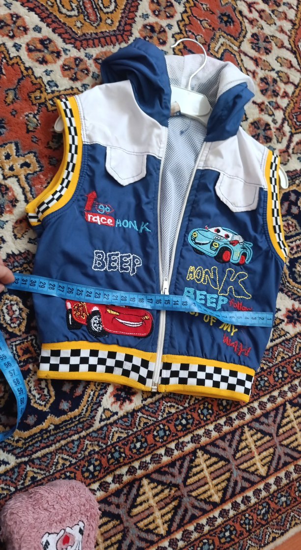 Erkek Çocuk Renkli Baskılı Kapüşonlu Yelek - Görsel 5