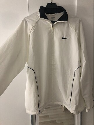 Nike yağmurluk