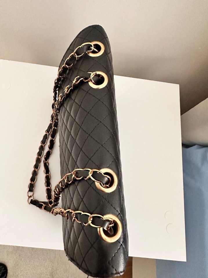 Chanel Siyah Kapitone Deri Çanta — görsel 3/7
