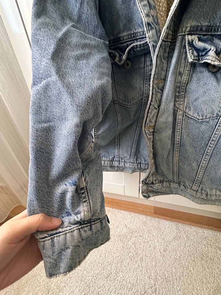 Oversize Açık Mavi Denim Ceket  Şıklık ve Rahatlık Bir Arada — görsel 3/5