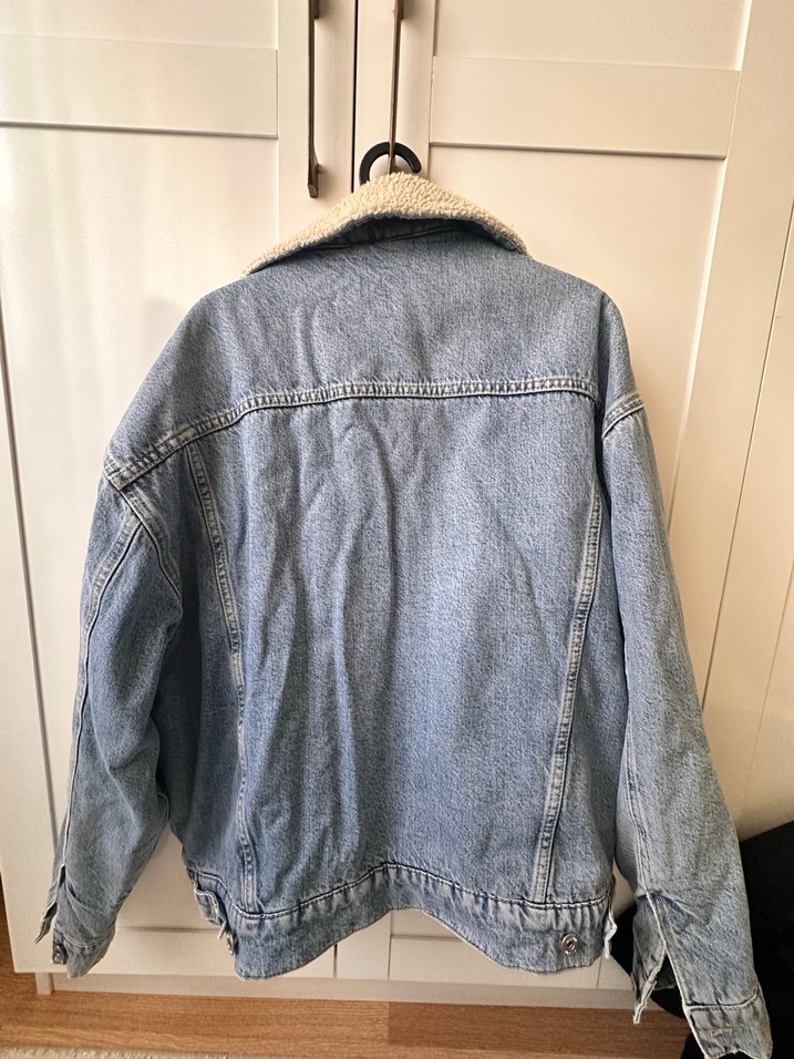 Oversize Açık Mavi Denim Ceket  Şıklık ve Rahatlık Bir Arada — görsel 4/5