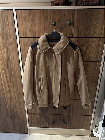 Lacoste mont