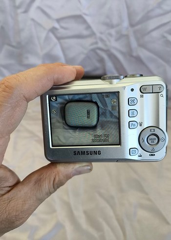 SAMSUNG S760 7.2MP 3X Zoom Dijital Fotoğraf Makinesi 2GB Kartlı