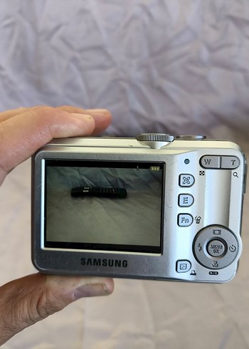 Samsung SAMSUNG S760 7.2MP 3X Zoom Dijital Fotoğraf Makinesi 2GB Kartlı