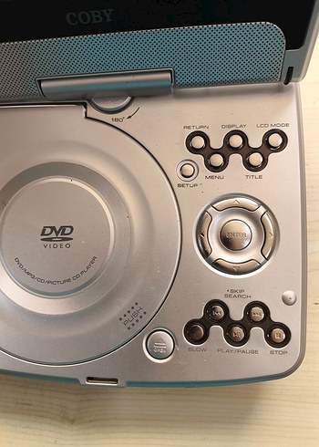 Coby TF-DVD7005 7 İnç Taşınabilir DVD Oynatıcı lens yok - Görsel 8