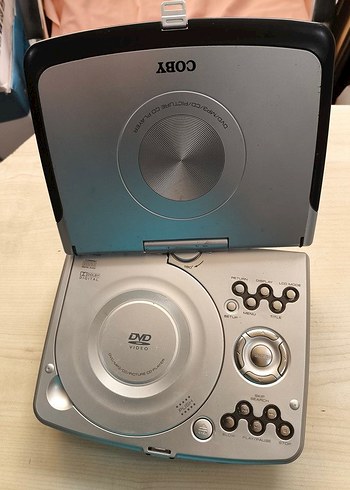 Coby TF-DVD7005 7 İnç Taşınabilir DVD Oynatıcı lens yok - Görsel 6