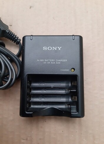 SONY BC-CS2B ŞARJ CİHAZI AA-AAA