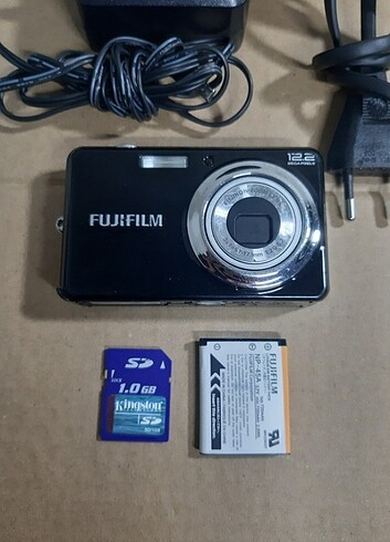 Fujifilm FinePix J37 12.2MP 3X Zoom Dijital Fotoğraf Makinesi 1G