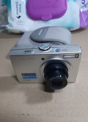 Samsung L100 8,2 MP 3x Optik Dijital Fotoğraf Makinesi 2GB kart