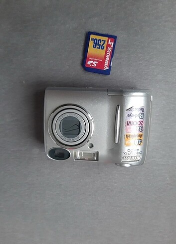 Nikon Coolpix 4600 4MP 3x Zoom Dijital Fotoğraf Makinesi, 256mb 