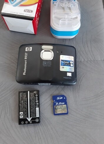 HP Photosmart R937 8MP 3X Zoom Dijital Fotoğraf Makinesi 2GB Kar